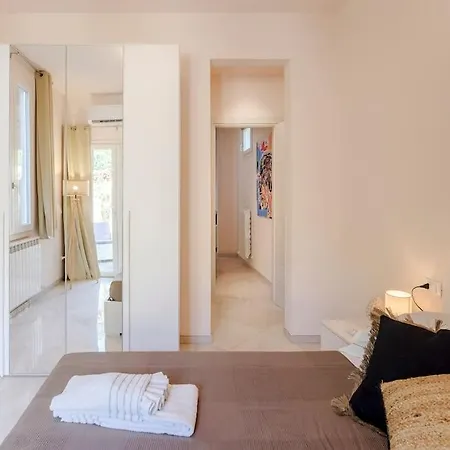 Apartment Indipendenza Cozy With Private Garden
