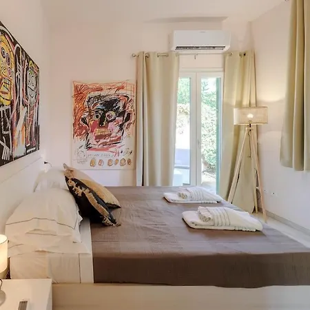 Indipendenza Cozy With Private Garden Apartment